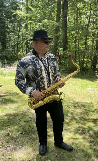 Gallery photo 1 of Tenor Tank on Sax