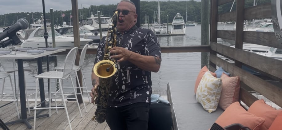 Gallery photo 4 of Tenor Tank on Sax