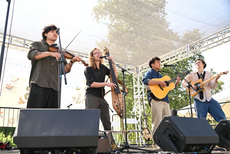 Gallery photo 2 of Teo Quale Band