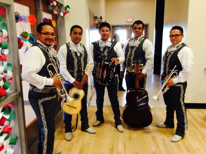Gallery photo 8 of Grupo Alborada
