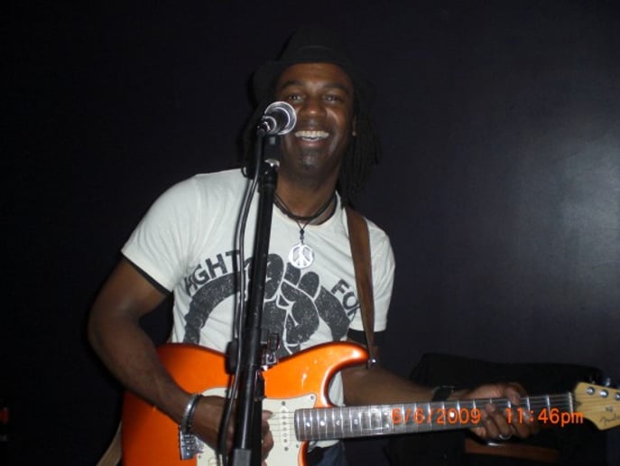 Gallery photo 2 of Terrance Vaughn Solo / Trio or Big Band