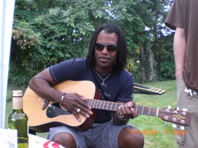 Gallery photo 3 of Terrance Vaughn Solo / Trio or Big Band