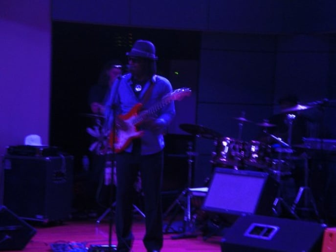 Gallery photo 8 of Terrance Vaughn Solo / Trio or Big Band