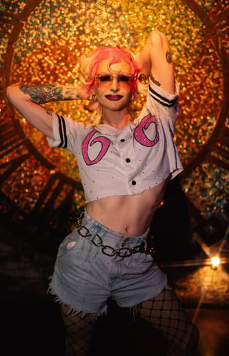 Gallery photo 6 of Terrible Sue