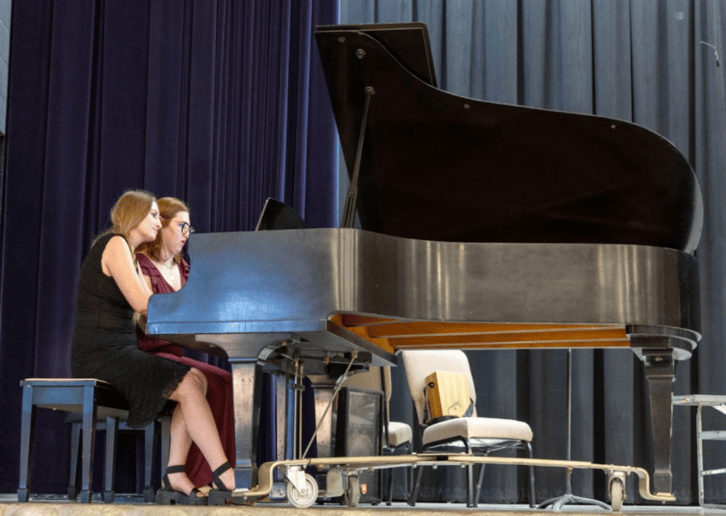 Gallery photo 1 of Tess Luhmann, Pianist
