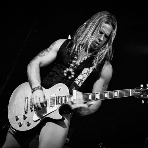 Gallery photo 2 of Nathan Bryce and Loaded Dice
