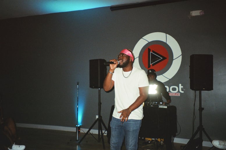 Gallery photo 3 of Te'von: The Apostrophe