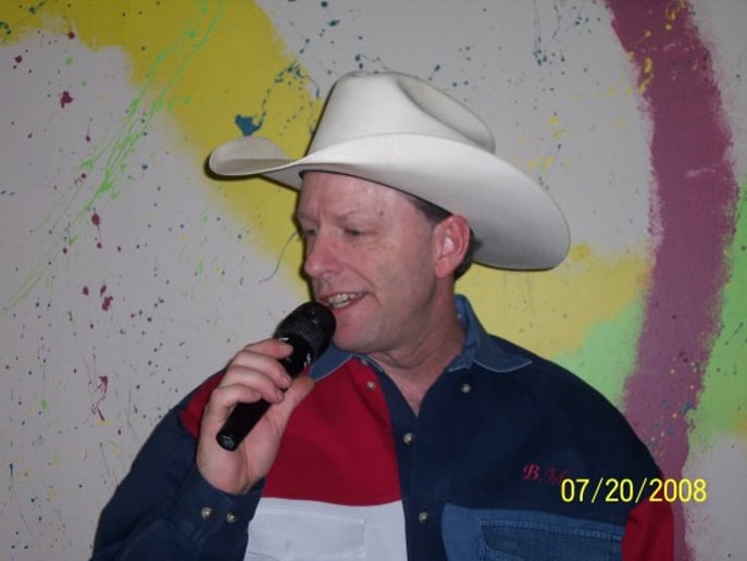 Gallery photo 3 of Lone Star Karaoke