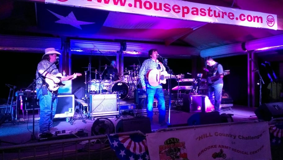 Gallery photo 4 of Vale Rodriguez & Texas Rhythm Aces