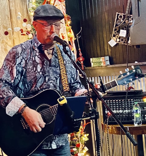 Gallery photo 5 of Thad Requet - Singer/Songwriter