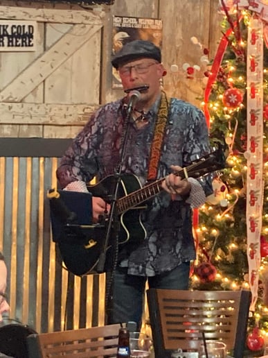 Gallery photo 6 of Thad Requet - Singer/Songwriter