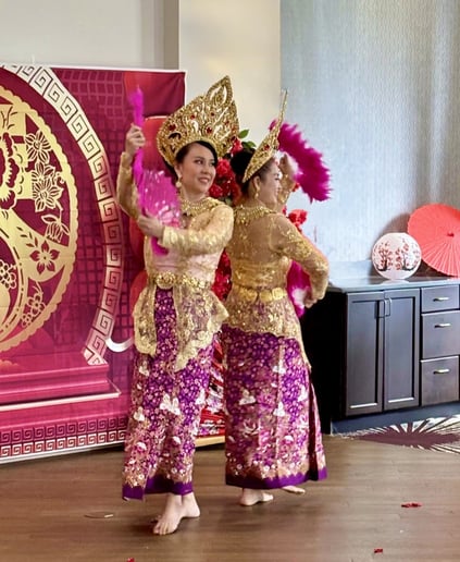 Gallery photo 10 of Thai Natasin Dancers