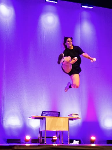 Gallery photo 9 of That Juggling Girl