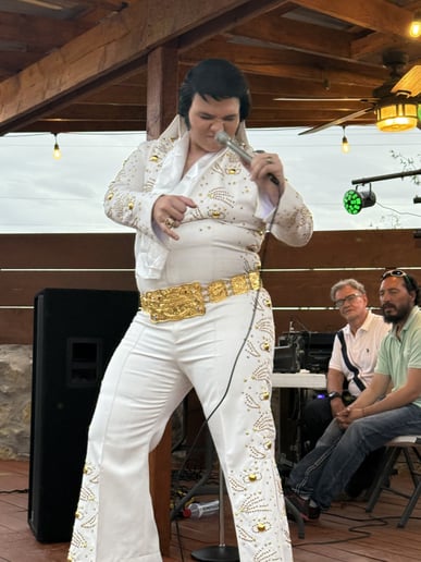 Gallery photo 9 of The King Lives On- A Tribute To Elvis