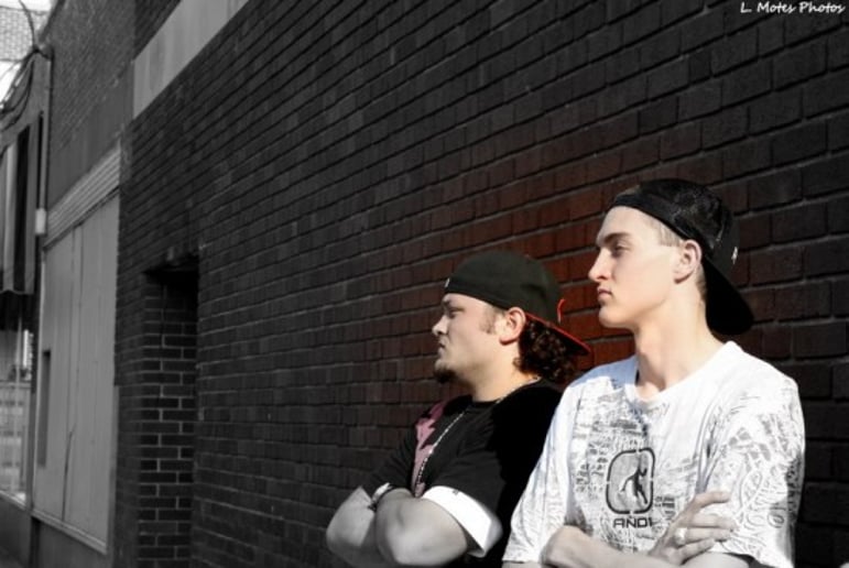 Gallery photo 1 of The 2-5-2 Boyz