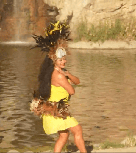 Gallery photo 5 of The 6-Islands Dancer