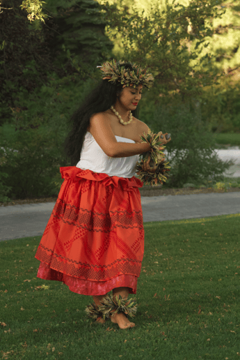 Gallery photo 3 of The 6-Islands Dancer