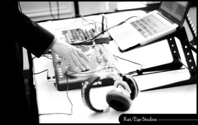 Gallery photo 2 of The Acoustic Generation