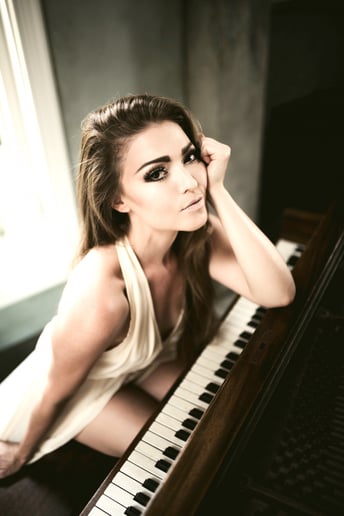 Gallery photo 4 of Autumn Melody Thomas