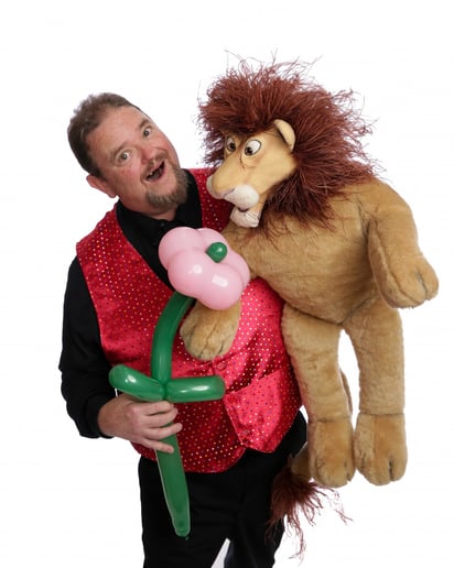 Gallery photo 1 of The Amazing Magi, Family Magician
