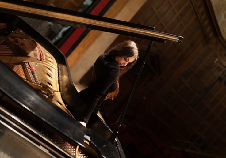 Gallery photo 1 of Piano Diva | Luxury Pianist
