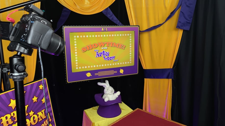 Gallery photo 1 of Magic Shows and More by Arty Loon Live!