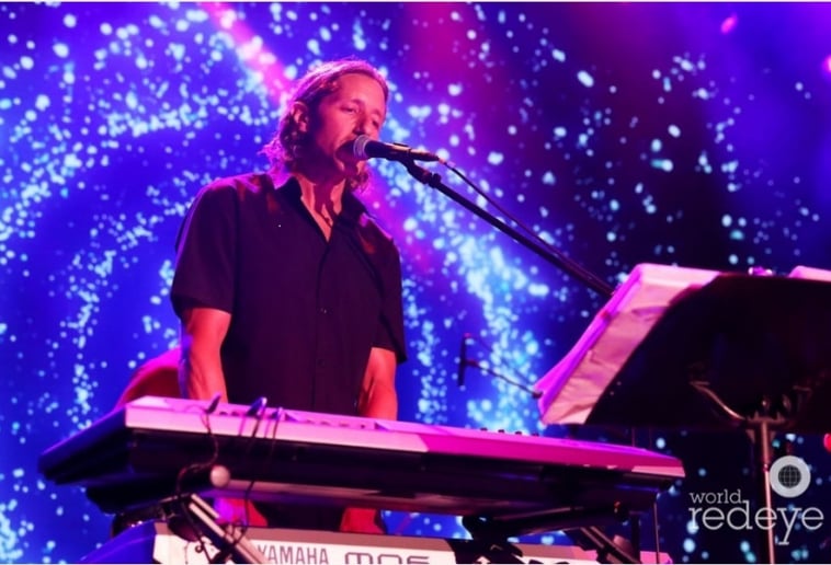 Gallery photo 3 of Mark The Piano Man