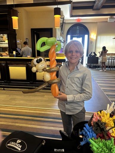 Gallery photo 8 of The Balloon Machine