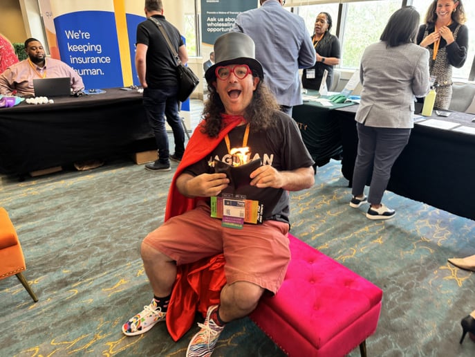 Gallery photo 9 of The Red Hat Magician