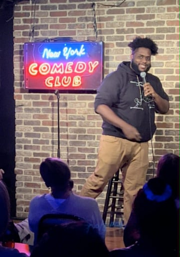 Gallery photo 2 of Quinton Jones - The Best Dang Comedian