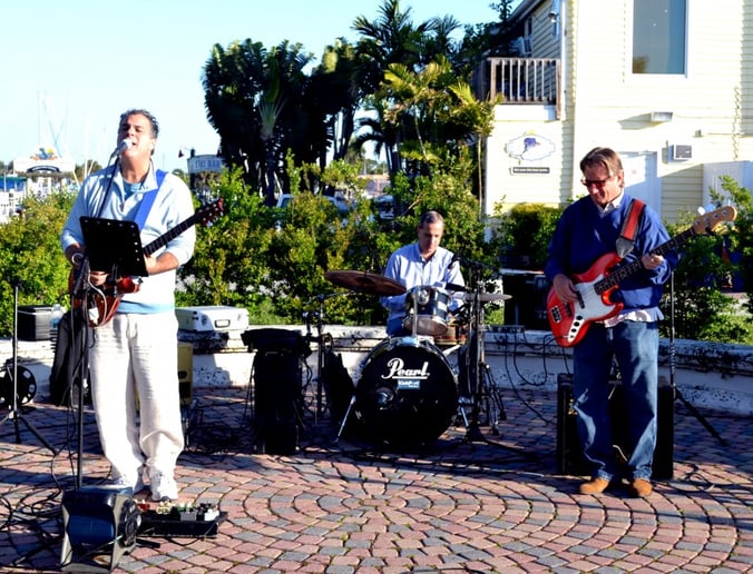 Gallery photo 6 of The Big Coque Band