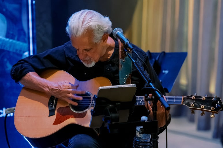 Gallery photo 13 of The Bill McGoldrick Acoustic Duo