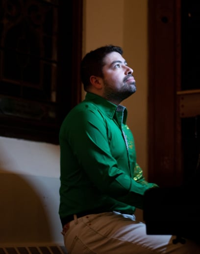 Gallery photo 5 of Orlando Diaz - Pianist/Vocalist