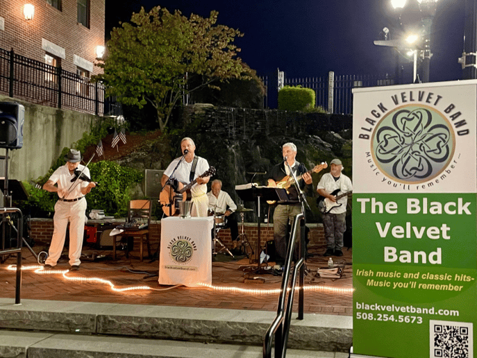 Gallery photo 9 of The Black Velvet Band