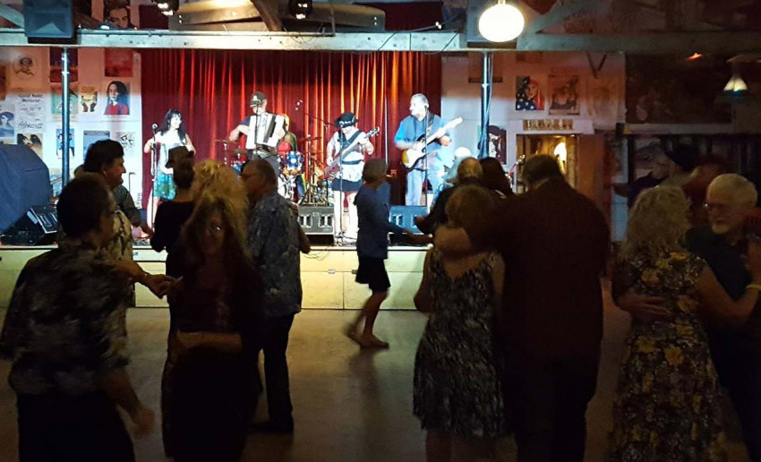 Gallery photo 6 of The BluesBox Bayou Band