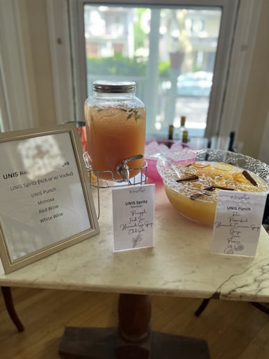 Gallery photo 1 of The Boozy Pineapple