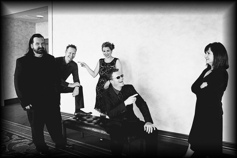 Gallery photo 1 of The CARAVAN BAND