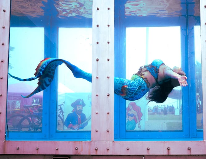 Gallery photo 9 of The Caspian Mermaid