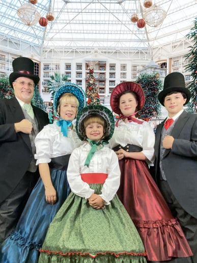 Gallery photo 14 of The Christmas CarolerZ