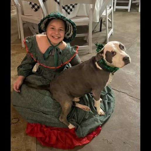 Gallery photo 6 of The Christmas CarolerZ