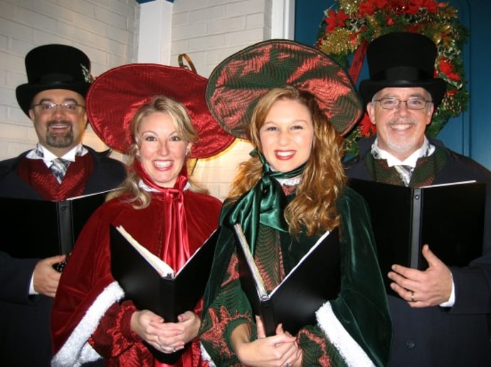Gallery photo 12 of The Cincinnati Christmas Carolers