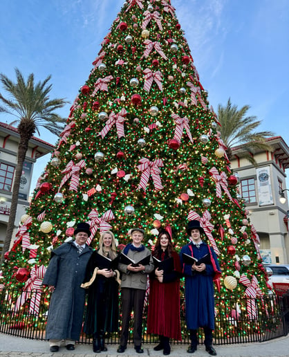 Gallery photo 3 of The Cincinnati Christmas Carolers