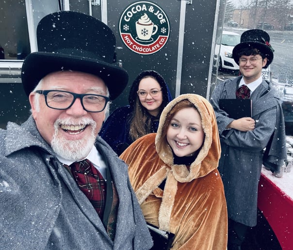 Gallery photo 1 of The Cincinnati Christmas Carolers