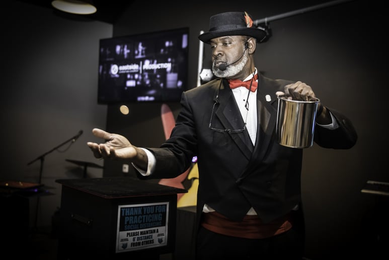 Gallery photo 6 of The Classic Magic of Karl Washington