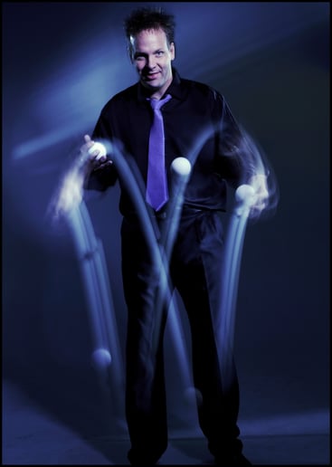 Gallery photo 5 of The Comedy & Juggling of Paul Isaak
