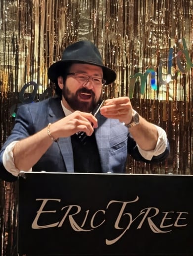 Gallery photo 1 of Eric Tyree Magic