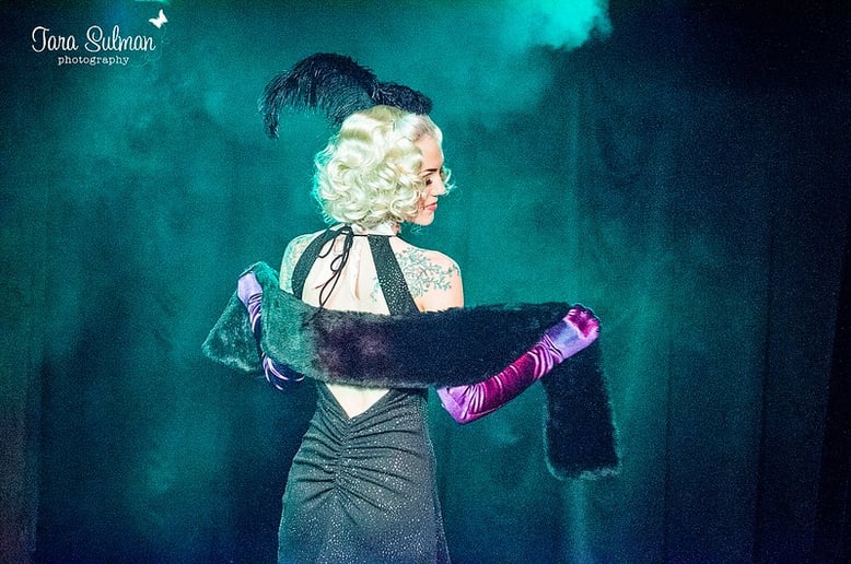 Gallery photo 10 of Dirty Dolls Revue