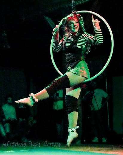 Gallery photo 8 of The Dancing Juggler