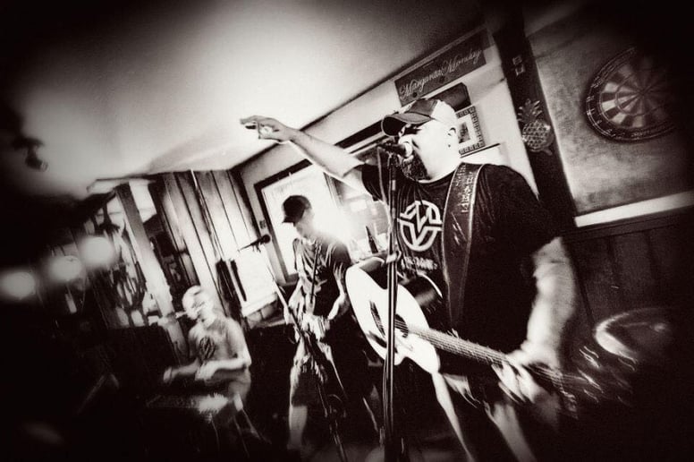 Gallery photo 4 of Brandon Hale and the Dirty Shame