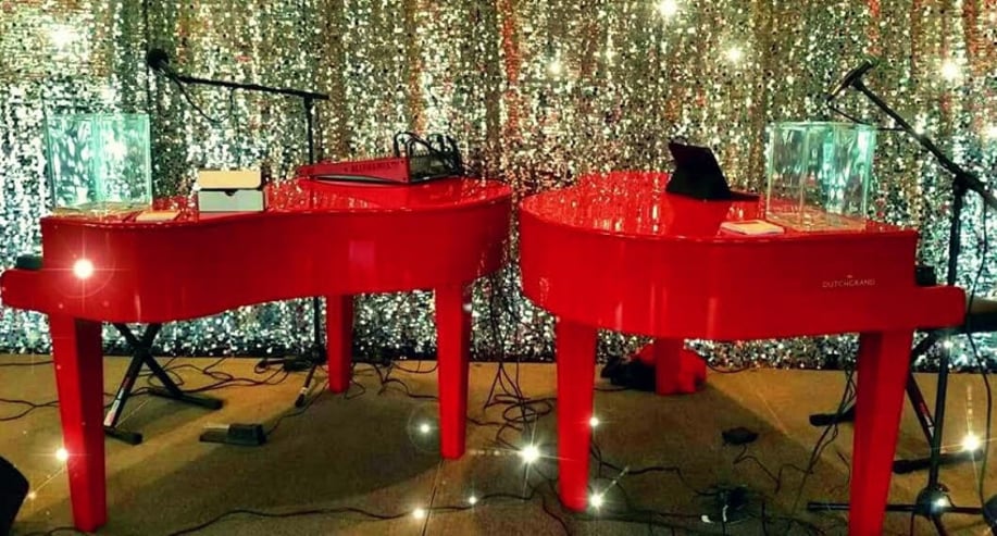 Gallery photo 2 of The Dueling Piano Show